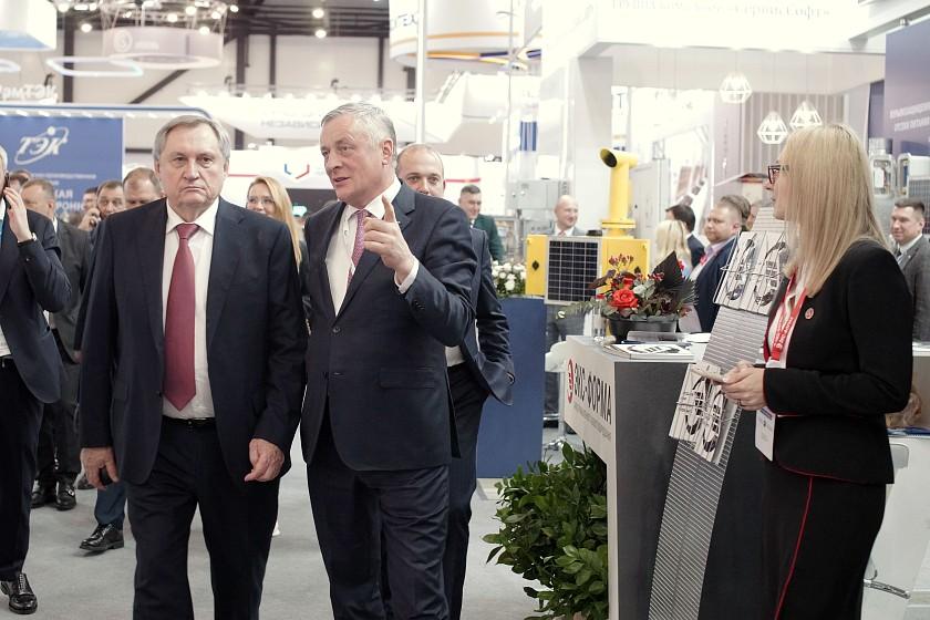 Видеоотчет с 1-го дня Петербургского международного газового форума - 2023